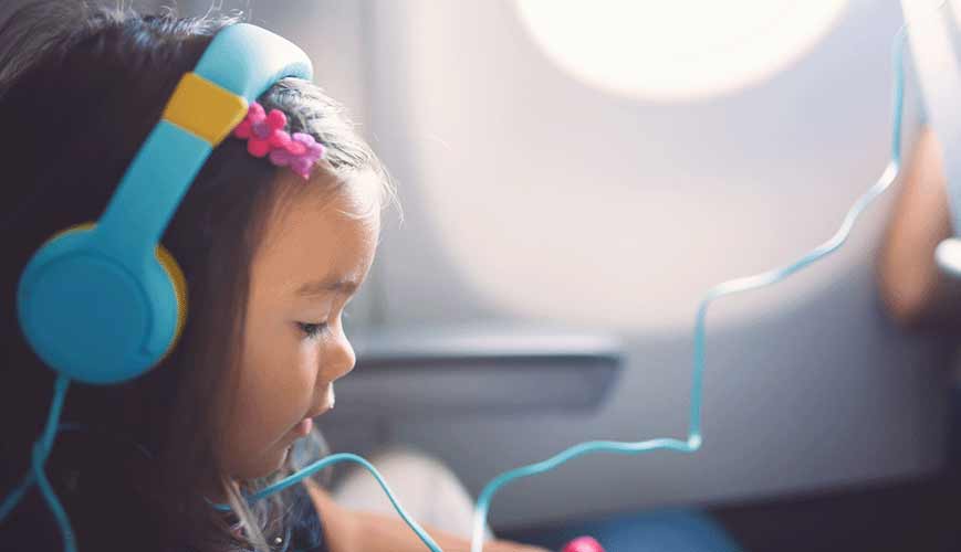 Volar cómodamente con un niño pequeño